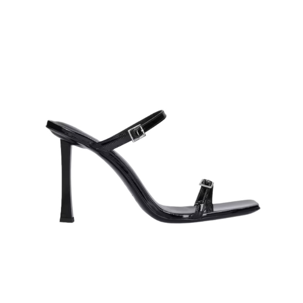 BY FAR
Flick Black Patent Leather Heel 39